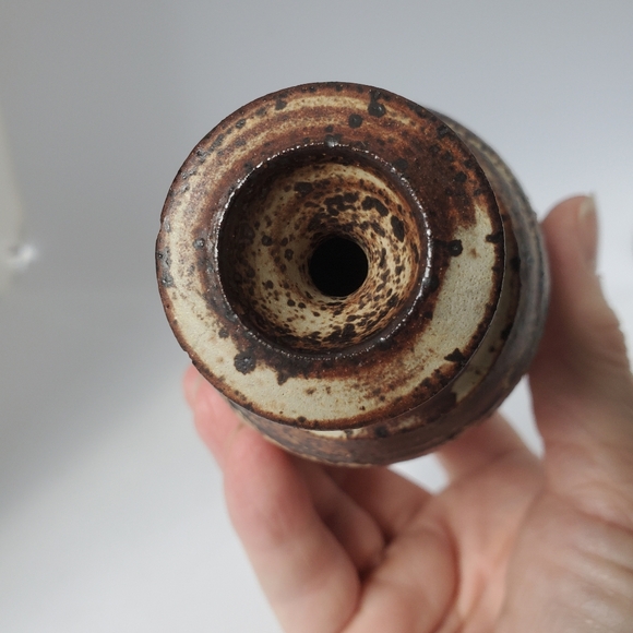 Signed Studio Pottery Vase - Picture 5 of 8